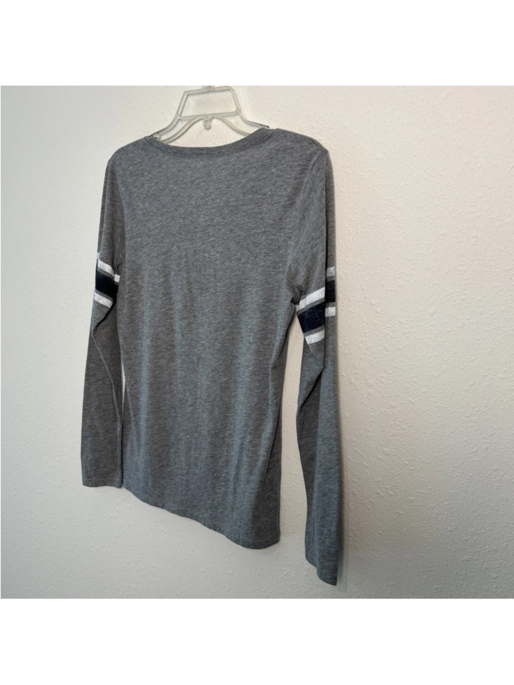 New York Yankees ‘47 Brand Retro V-Neck Long Sleeve Shirt Women’s Small Gray - Picture 10 of 11